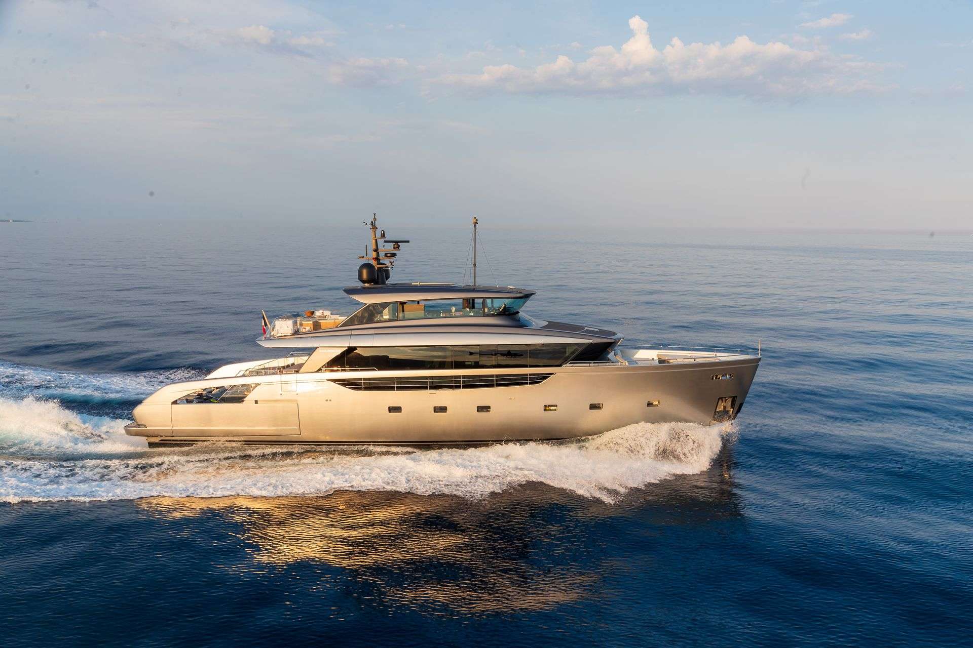 sanlorenzo yacht new york charter french riviera